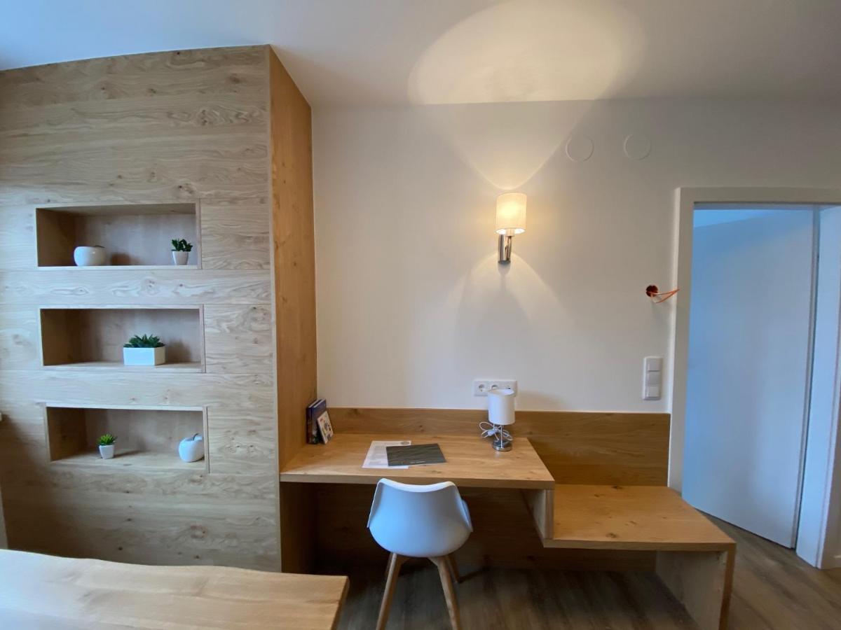 Apartments Freitag - H1 Winden am See エクステリア 写真