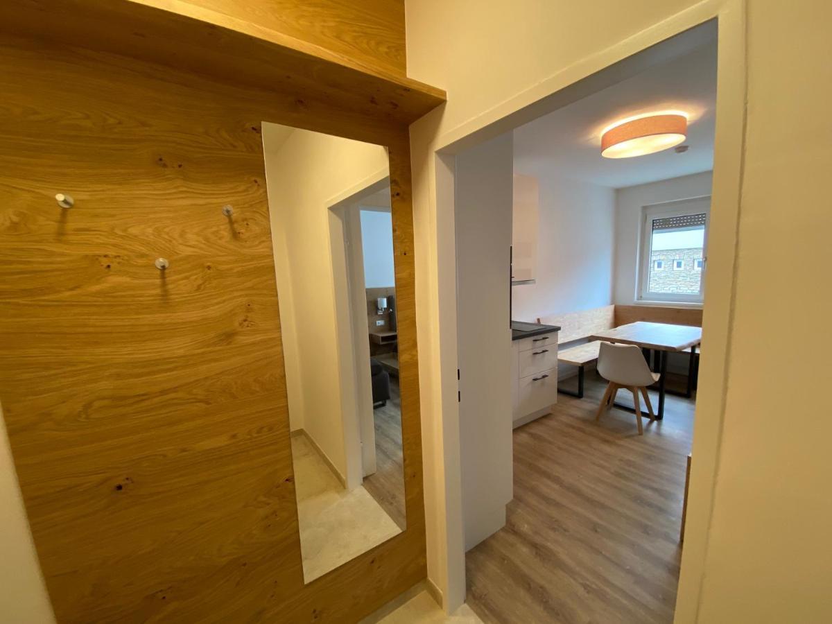 Apartments Freitag - H1 Winden am See エクステリア 写真