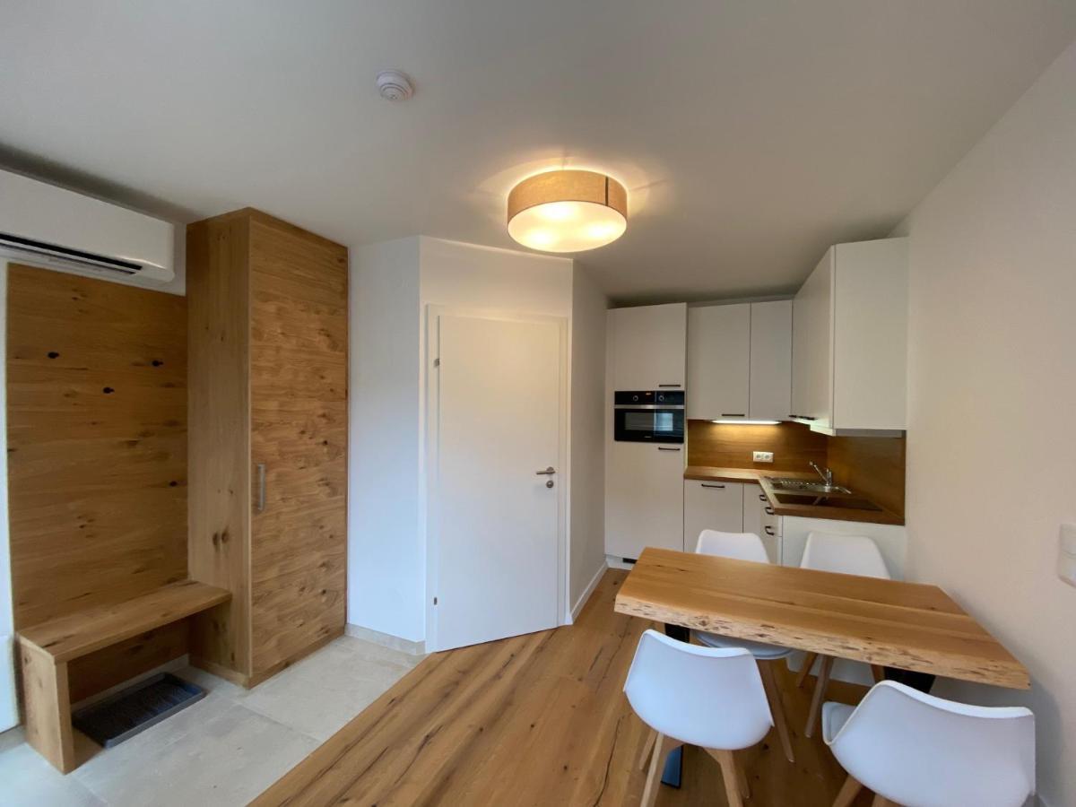 Apartments Freitag - H1 Winden am See エクステリア 写真