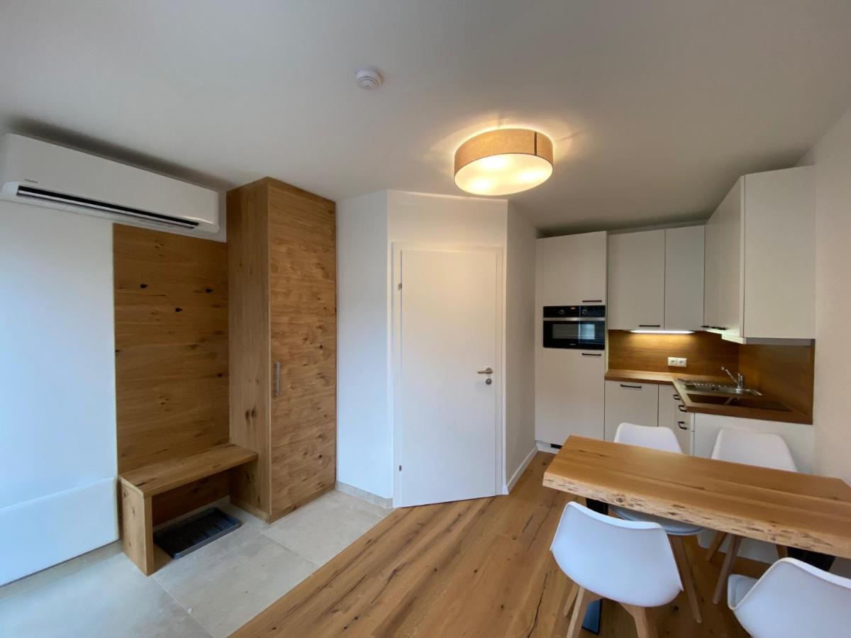 Apartments Freitag - H1 Winden am See エクステリア 写真