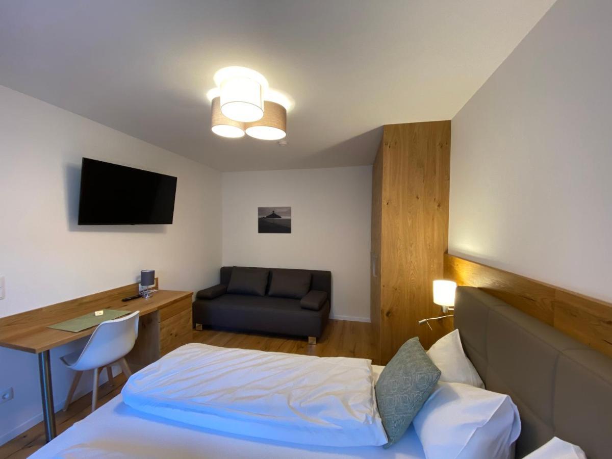 Apartments Freitag - H1 Winden am See エクステリア 写真