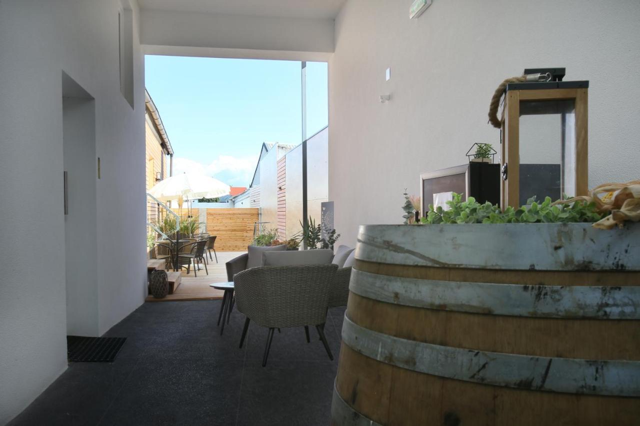 Apartments Freitag - H1 Winden am See エクステリア 写真
