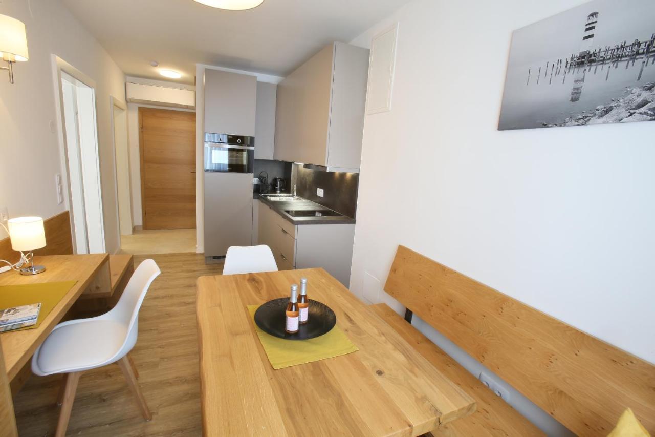 Apartments Freitag - H1 Winden am See エクステリア 写真