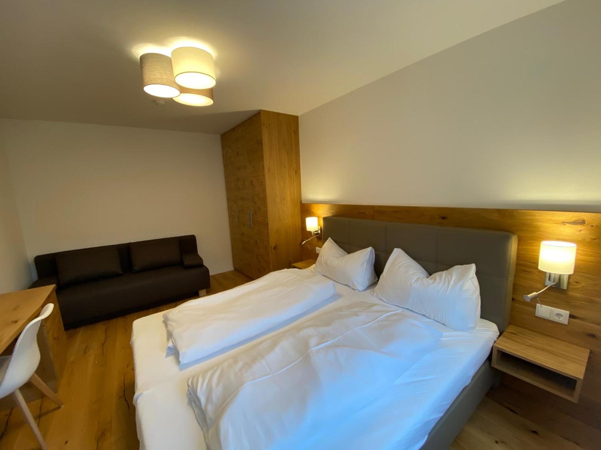 Apartments Freitag - H1 Winden am See エクステリア 写真